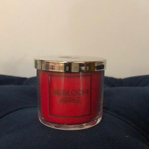 Bath & Body Works 4oz candle - Heirloom Apple